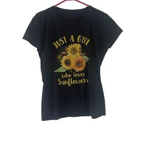 Women's Size Medium Black Sunflower Floral Short Sleeve‎ Graphic T Shirt